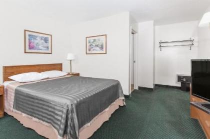 Travelodge by Wyndham Grants Pass - image 11