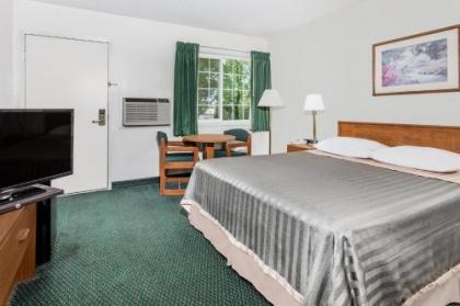 Travelodge by Wyndham Grants Pass - image 12