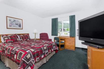 Travelodge by Wyndham Grants Pass - image 13