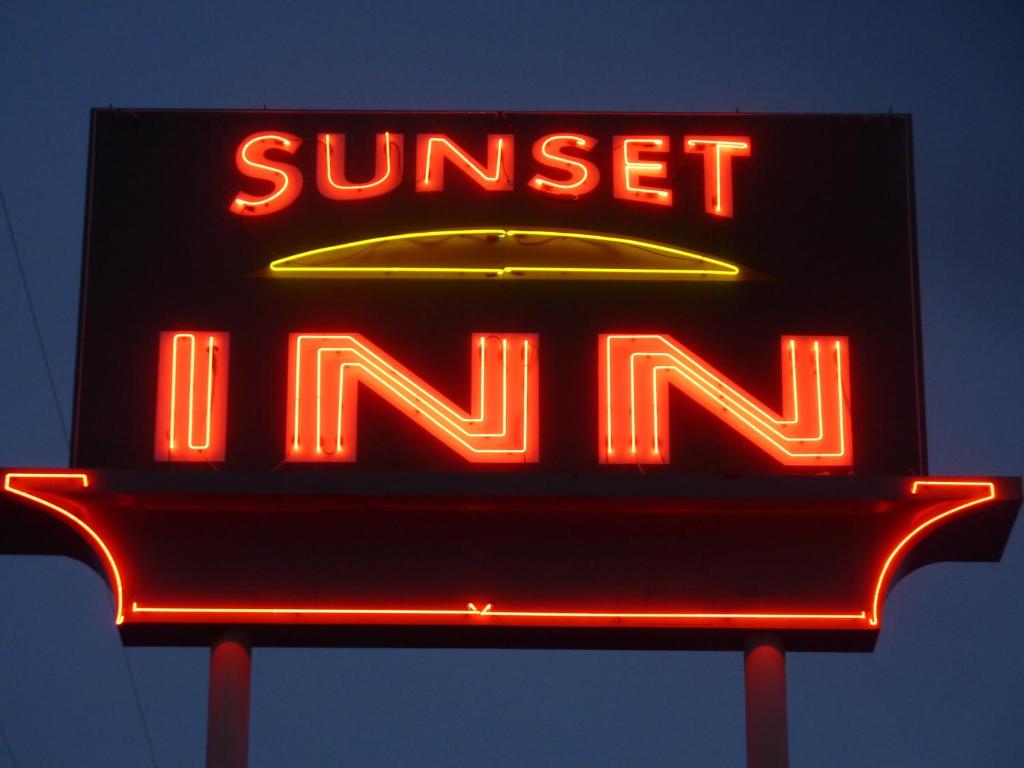 Sunset Inn - main image