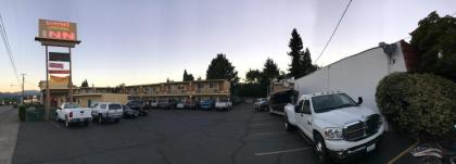 Sunset Inn - image 5