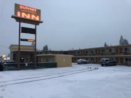 Sunset Inn - image 9