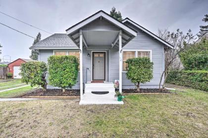 Quigleys River Pass Cottage with Private Deck