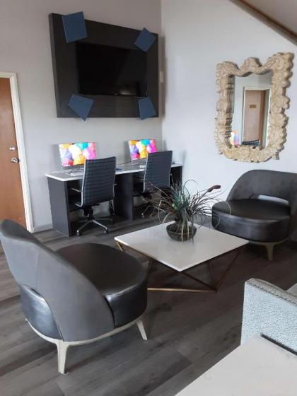 SureStay Hotel by Best Western Grants - image 4