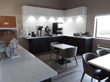 SureStay Hotel by Best Western Grants - image 6
