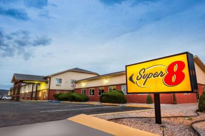 Super 8 by Wyndham Grants - image 6