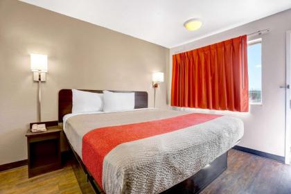 Motel 6-Grants NM - image 12