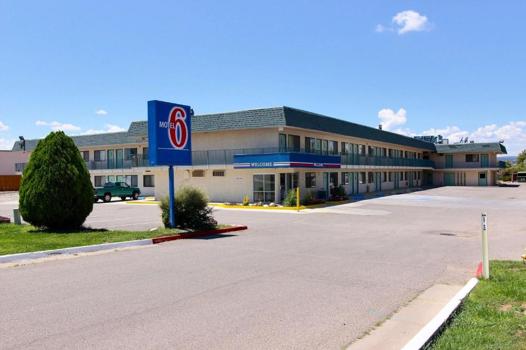 Motel 6-Grants NM - image 2