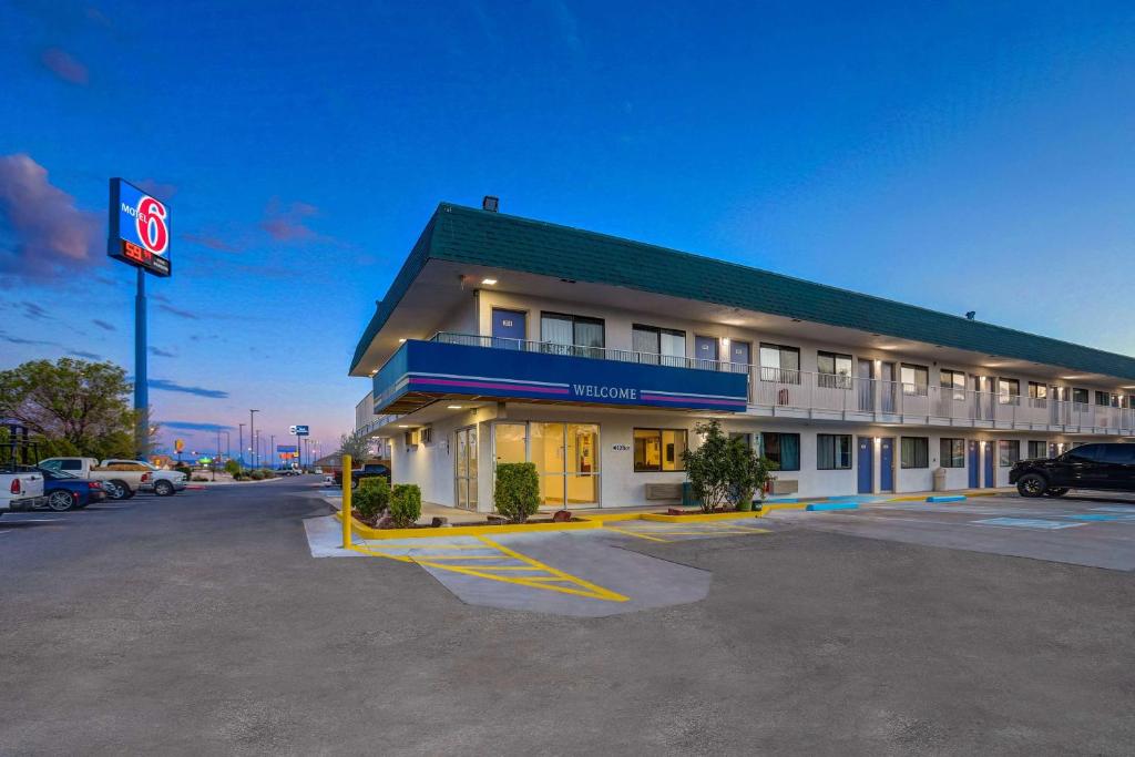 Motel 6-Grants NM - image 4