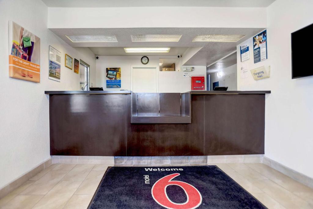 Motel 6-Grants NM - image 5