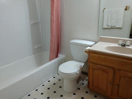 Southwest Motel - image 15