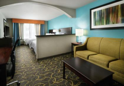 Holiday Inn Express Hotel and Suites DFW-Grapevine an IHG Hotel - image 2