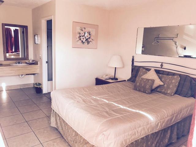 Stagecoach Motel - image 2