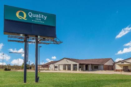 Quality Inn - image 15