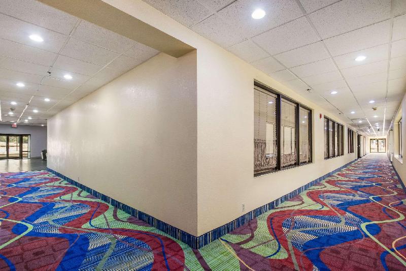 Quality Inn - image 3