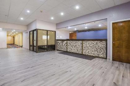 Quality Inn - image 4