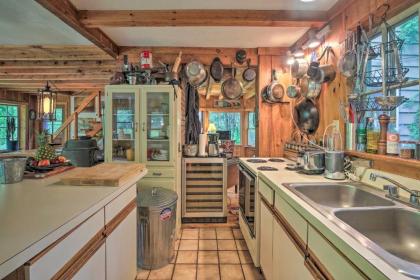 The Mill River Cabin with Fireplace and River View! - image 15