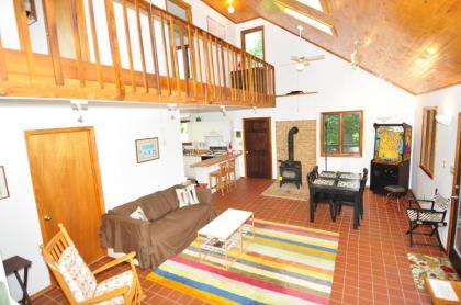 River Valley Cabin - image 14