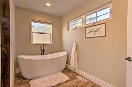 Spacious Home with Hot Tub about 3 Mi to Giant Springs! - image 12