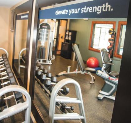 Hampton Inn & Suites Greeley - image 12