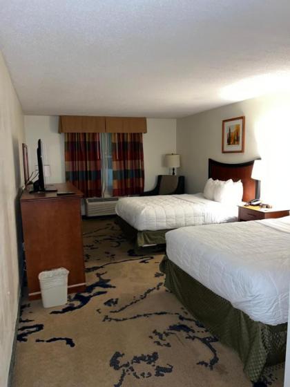 Clarion Hotel and Conference Center Greeley Downtown - image 14