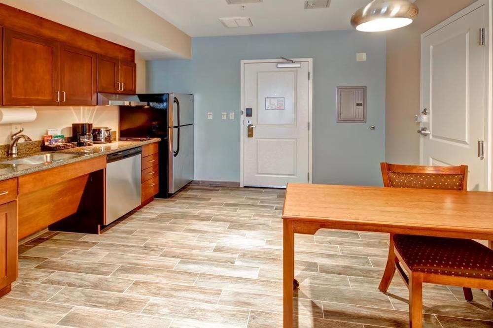 Homewood Suites by Hilton Greeley - image 2