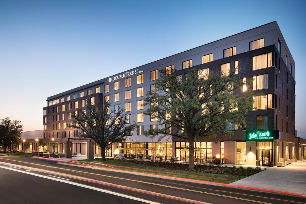 Doubletree By Hilton Greeley At Lincoln Park - main image
