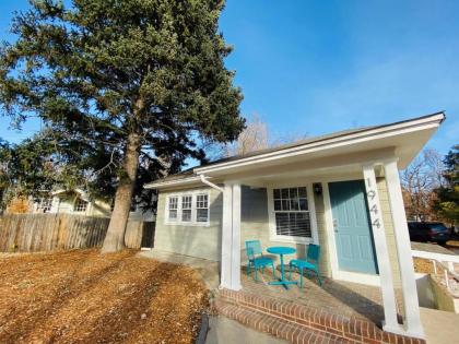 Stunning Bungalow next to UNC - Free Cruiser Bikes! - image 15