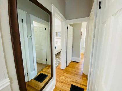 Stunning Bungalow next to UNC - Free Cruiser Bikes! - image 8
