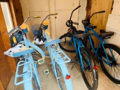 Inviting Bungalow Next to UNC - Free cruiser bikes! - image 13