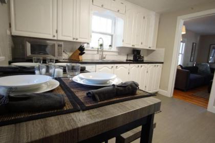 Beautiful Bungalow Next to UNC-FREE Cruiser Bikes! - image 4
