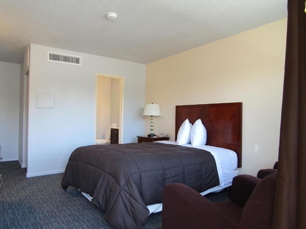 GREELEY UNIVERSITY INN/ GREELEY INN - main image