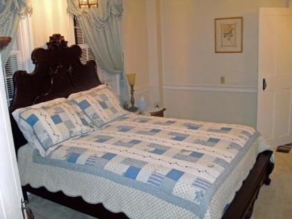The 1810 Juliand House Bed & Breakfast - image 15