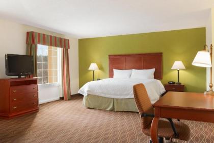 Hampton Inn & Suites Greenfield - image 8