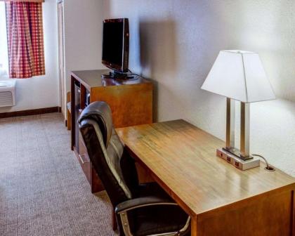 Comfort Inn North Greenfield - image 15