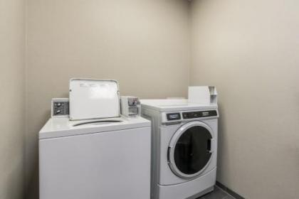 Fairfield by Marriott Inn & Suites Greensboro Coliseum Area - image 2