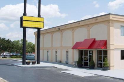 Super 8 by Wyndham Greensboro Greensboro North Carolina