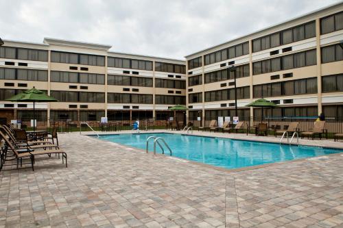 Holiday Inn Greensboro Airport an IHG Hotel - image 5