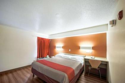 Motel 6-Greensboro NC - Airport - image 2