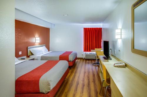Motel 6-Greensboro NC - Airport - image 3