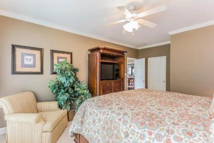 Picture perfect Marina Cove Escape with magnificent lake views - image 13