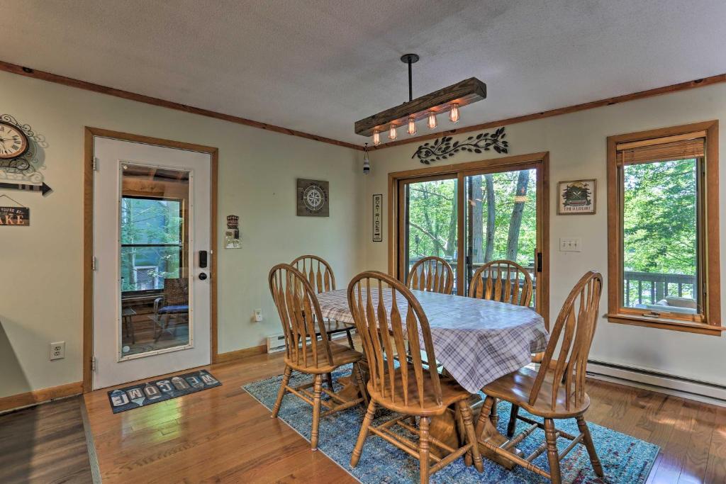 Lakefront Home with Game Room Decks Dock and Kayaks! - image 7