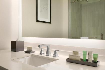 Hilton Greenville - image 14