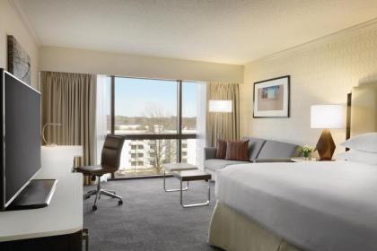 Hilton Greenville - image 6