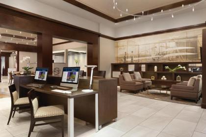 Hilton Greenville - image 9