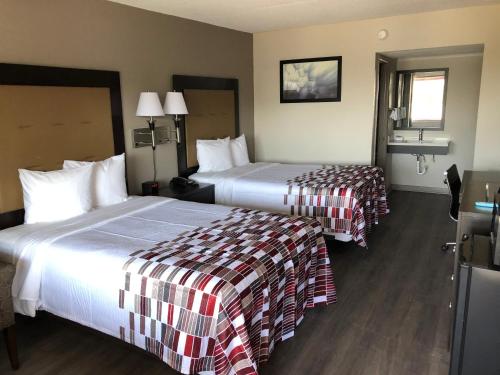 Red Roof Inn Greenville NC - image 4