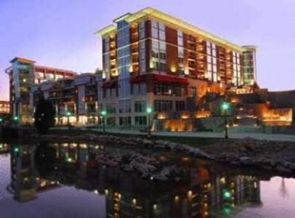 Hampton Inn & Suites Greenville-Downtown-Riverplace - image 1