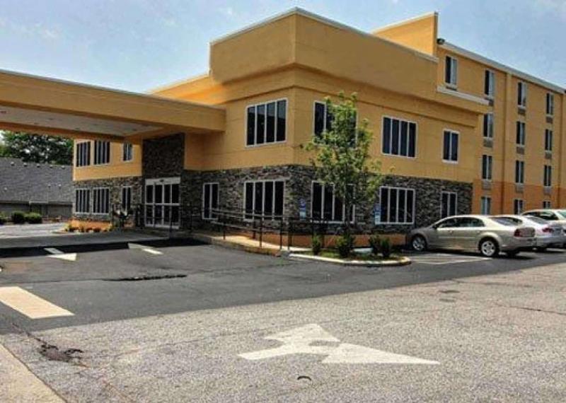 Quality Inn & Suites Greenville - main image