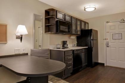 Candlewood Suites Indianapolis - South an IHG Hotel - image 21