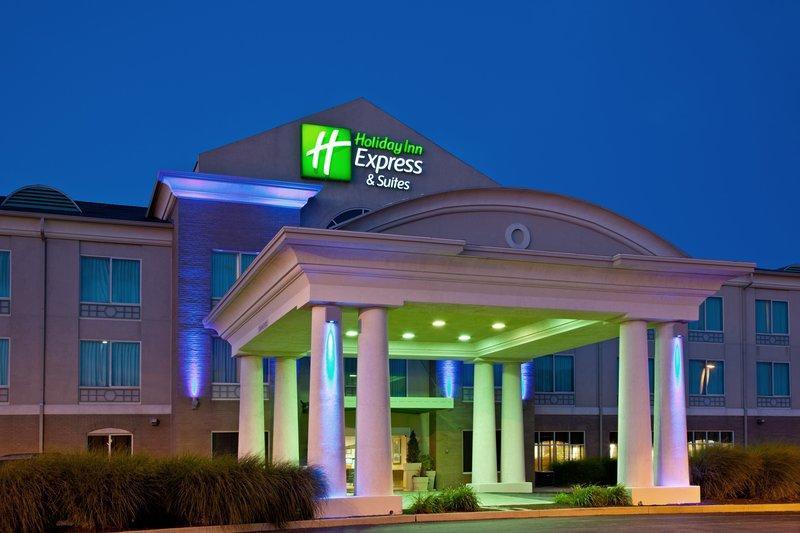 Holiday Inn Express Hotel & Suites Greenwood - main image